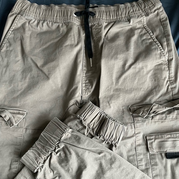 Zanerobe Other - Zanerobe Cargo Joggers Almond